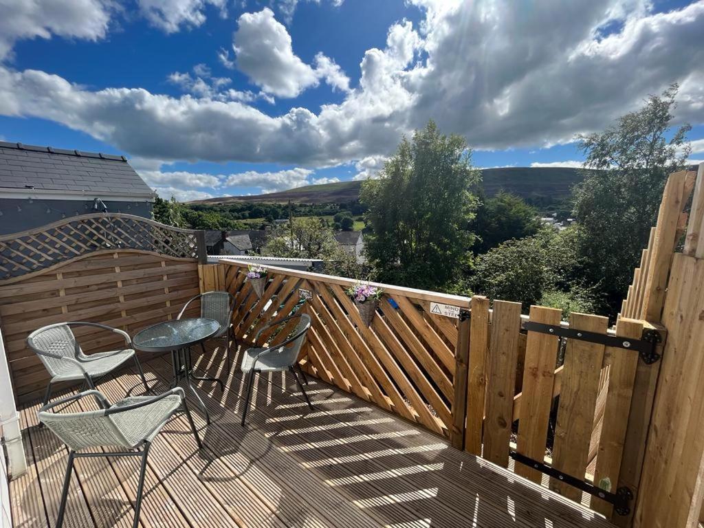 Cosy Cottage With Beautiful Mountain Views Blaenavon エクステリア 写真